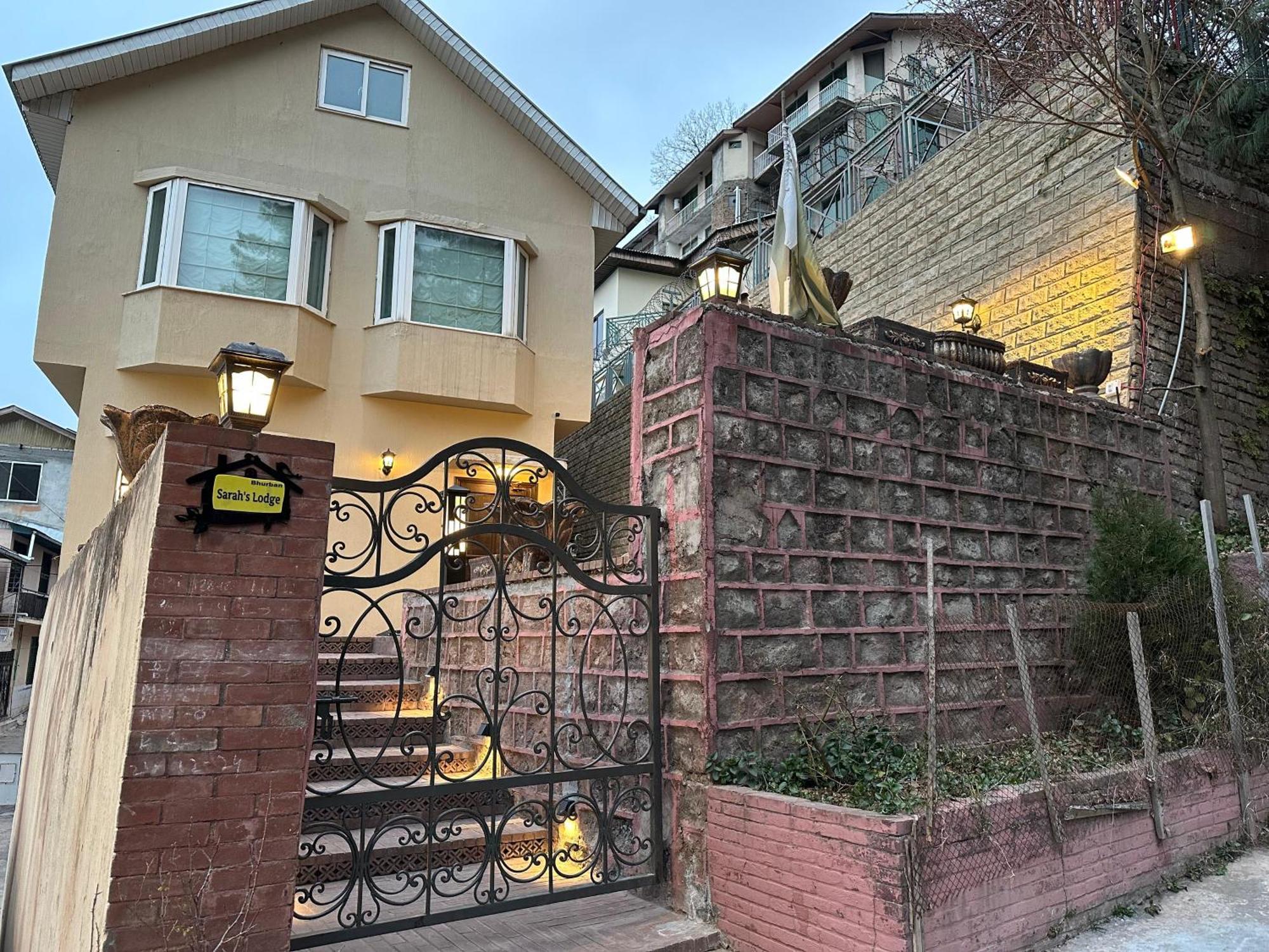 Sarah'S Lodge 무레 외부 사진